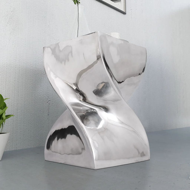 taburet/sidebord snoet form aluminium sølvfarvet