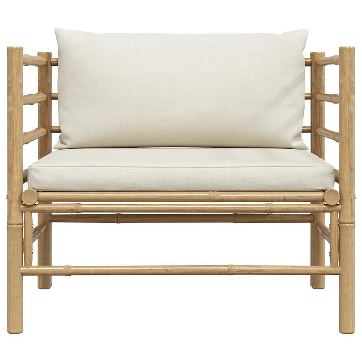 havesofa med cremehvide hynder bambus