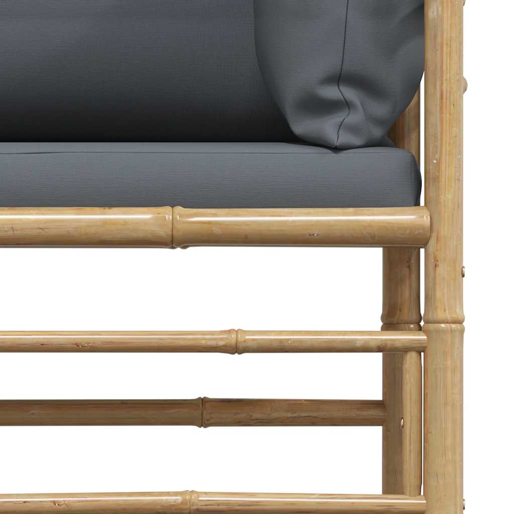 havesofa med mørkegrå hynder bambus