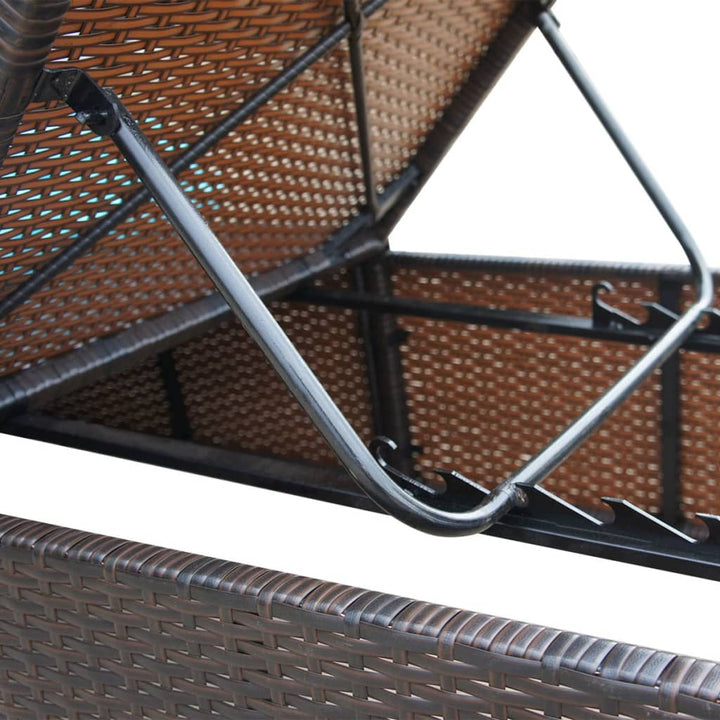 liggestol med cremefarvet hynde polyrattan brun