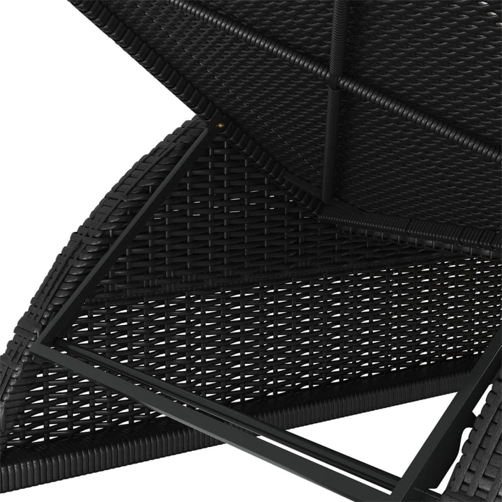 liggestol med cremefarvet hynde polyrattan sort