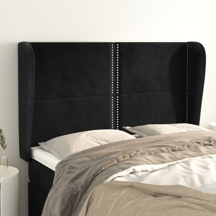 sengegavl med kanter 147x23x118/128 cm fløjl sort