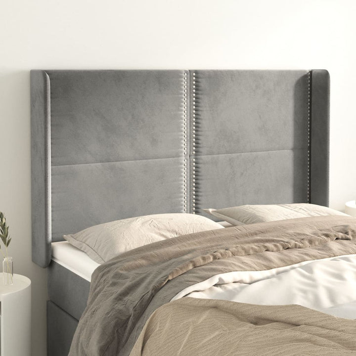 sengegavl med kanter 147x16x118/128 cm fløjl lysegrå