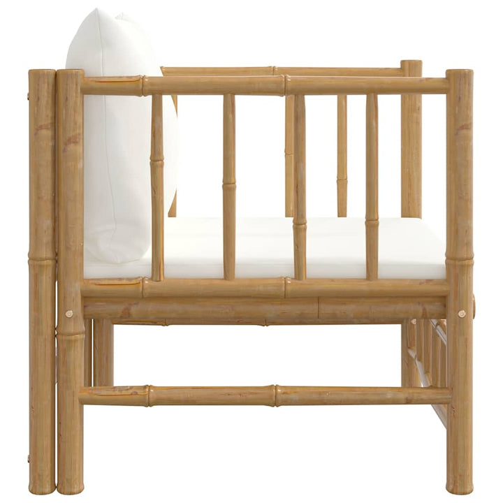 havesofa med cremehvide hynder bambus