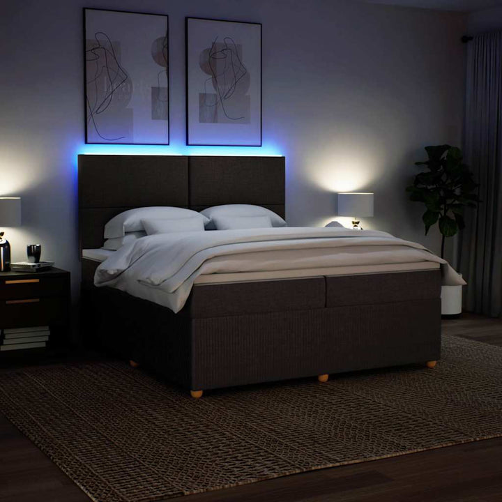 kontinentalseng med madras 200x200 cm stof mørkebrun