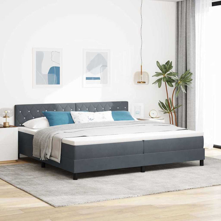 Box spring seng med hovedgærde Mørkegrå 200 x 200 cm Fløjl