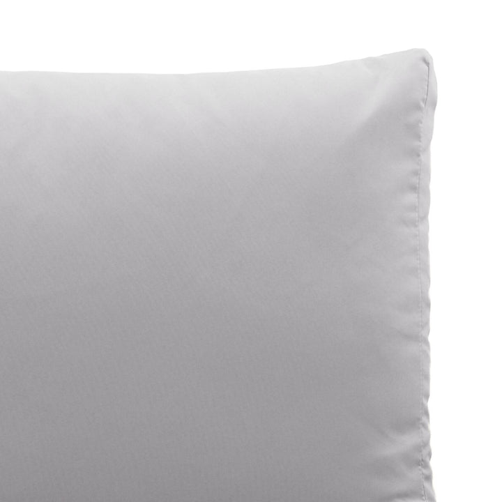 2-personers have sofa med lysegrå puder